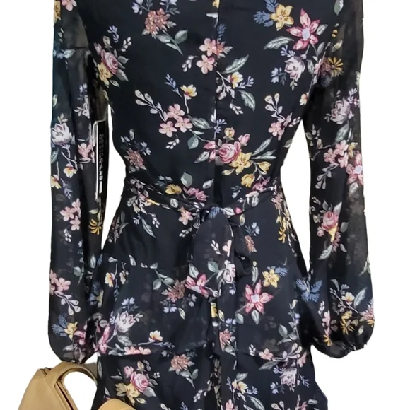 LORD AND TAYLOR DRESS - Picture 4 of 7